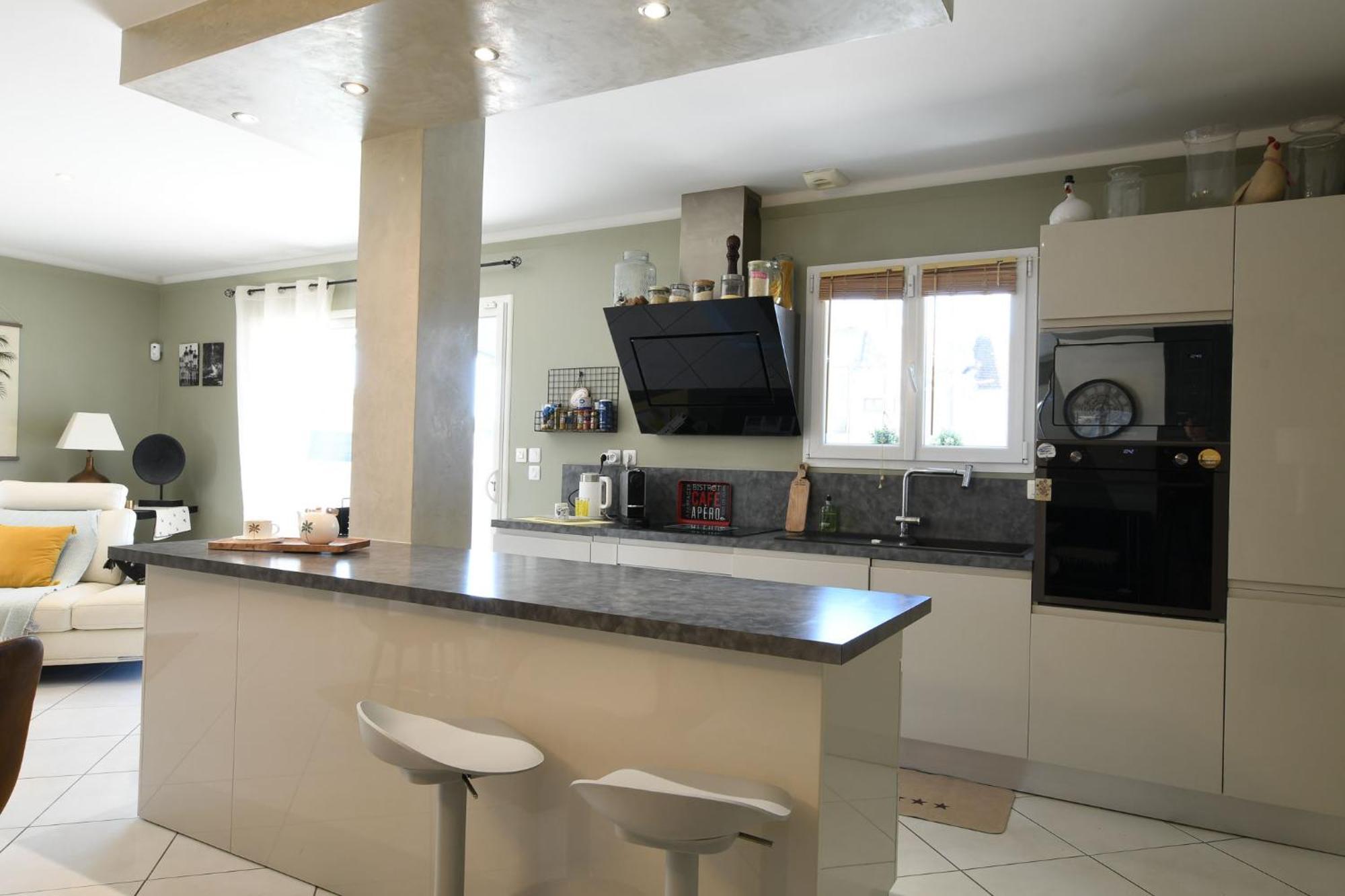 Villa Entre Les Alpilles, La Mer, La Camargue, A Huit Kilometres De Arles ,villa Des Jasmins ,piscine,3 ,climatisation, Wifi Fibre